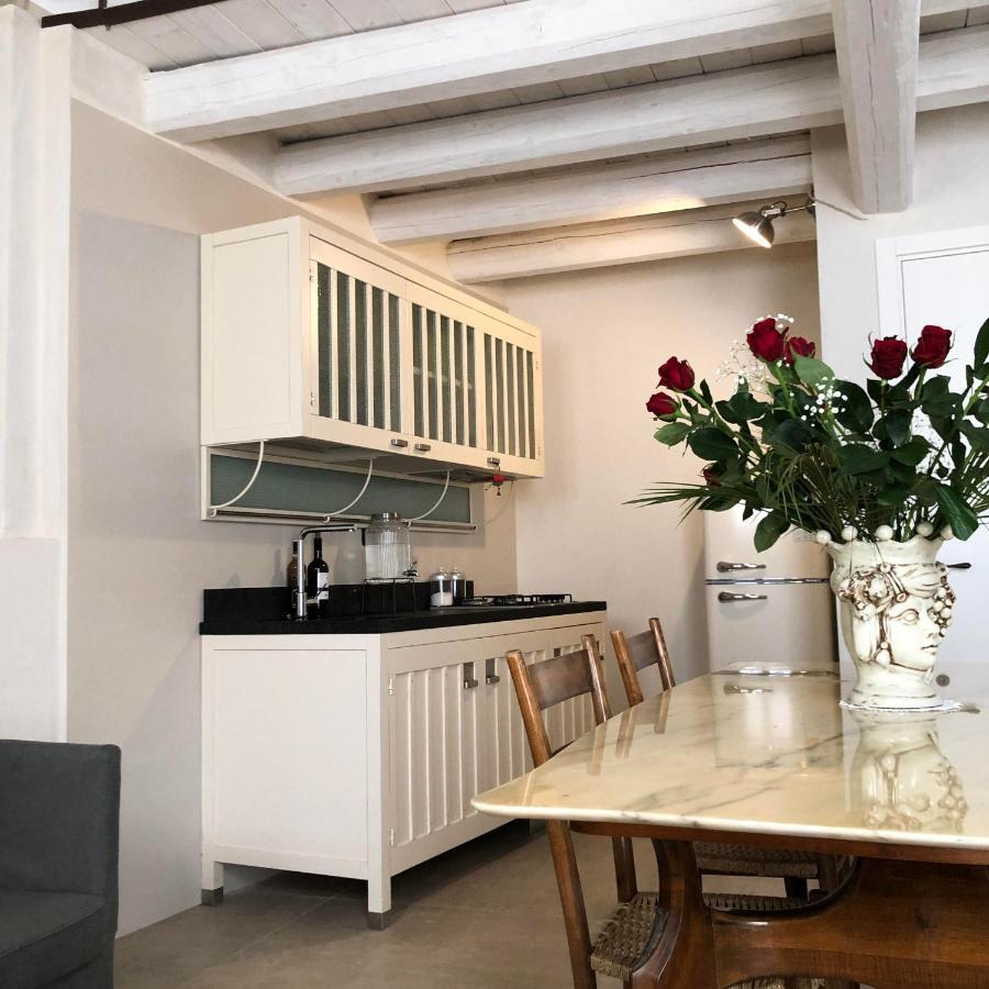 Bed and Breakfast Chicchi Di Melograno Модика Экстерьер фото